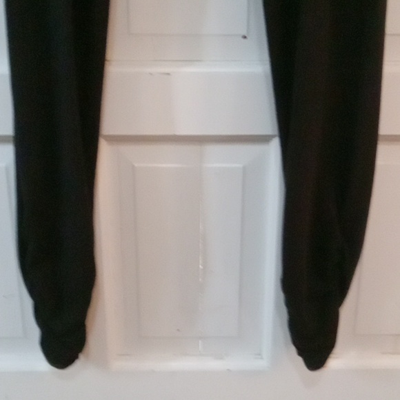 Motherhood Maternity Leggings Black Size L Bouching at Leg Hem - Picture 2 of 10